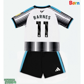 Newcastle United Harvey Barnes #11 Replika Babytøj Hjemmebanesæt Børn 2026-27 Kortærmet (+ Korte bukser)